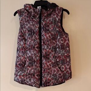 Stylish Women's Vest - Black and Red Pattern